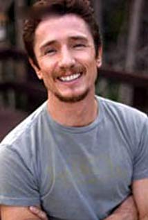 How tall is Dominic Keating?